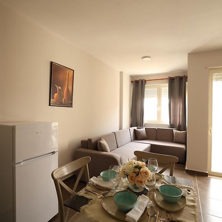 Dyrrah Seaside Apartments Дуррес Екстер'єр фото