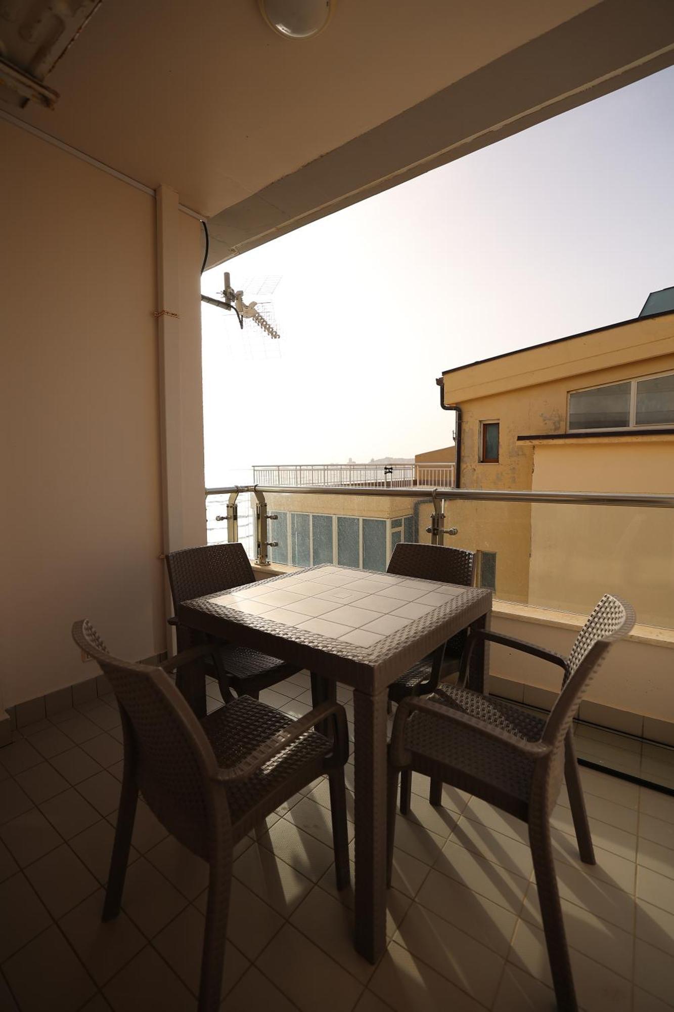 Dyrrah Seaside Apartments Дуррес Екстер'єр фото